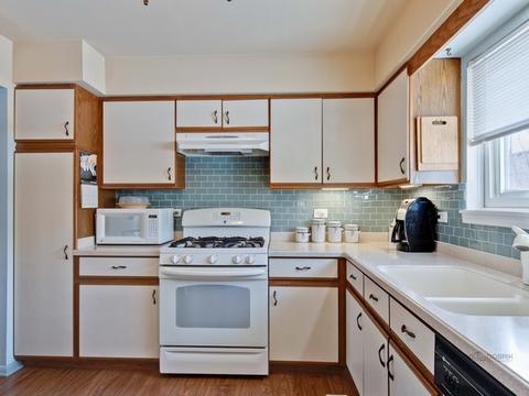 1605 Blackhawk Trl, Wheeling, IL 60090 photo 5