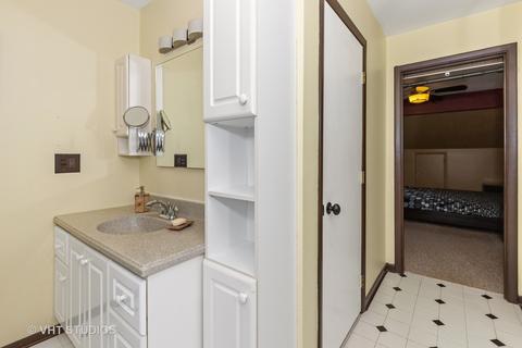 669 Beth Ct, Gurnee, IL 60031 photo 13