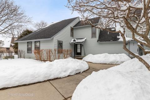 669 Beth Ct, Gurnee, IL 60031 photo 2