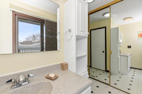 669 Beth Ct, Gurnee, IL 60031 photo 14