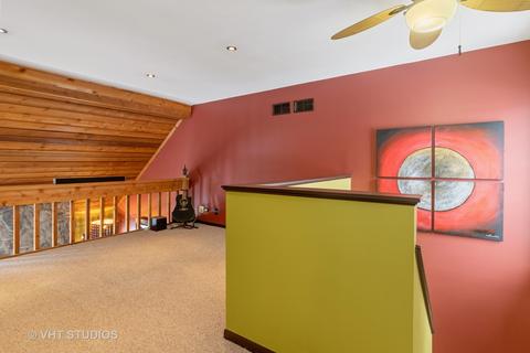 669 Beth Ct, Gurnee, IL 60031 photo 9