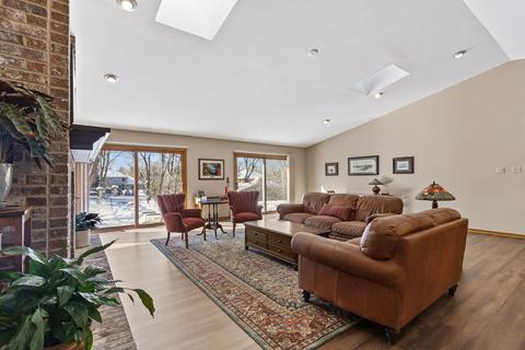 8140 Sunset Rd, Willowbrook, IL 60527 photo 5