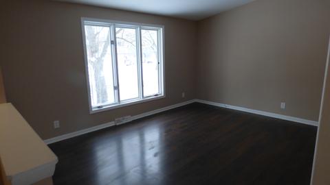 812 Peter St, Mchenry, IL 60051 photo 4