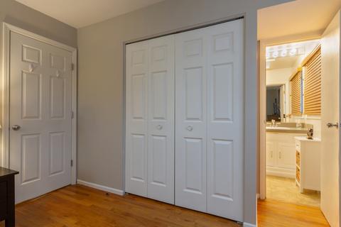 560 Hillcrest Blvd, Hoffman Estates, IL 60169 photo 16