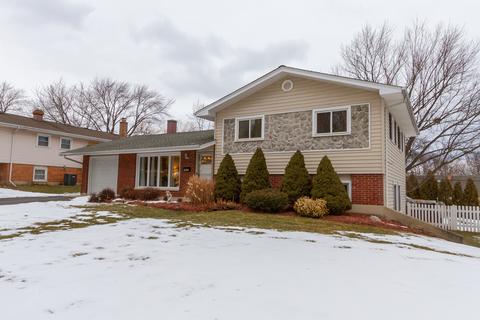 560 Hillcrest Blvd, Hoffman Estates, IL 60169 photo 2
