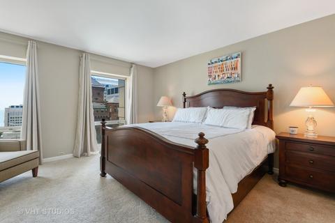 100 E Huron St #1503, Chicago, IL 60611 photo 12