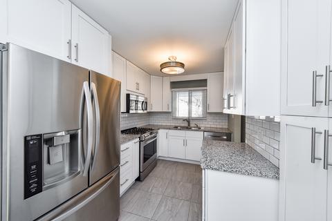1602 Leytonstone Dr, Wheaton, IL 60189 photo 8