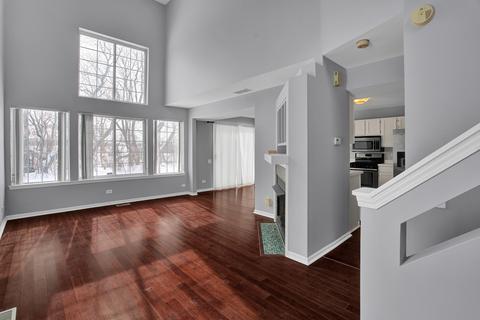1295 Summersweet Ln, Bartlett, IL 60103 photo 2