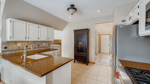 239 Superior Cir, Bartlett, IL 60103 photo 7