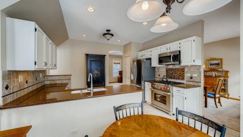 239 Superior Cir, Bartlett, IL 60103 photo 8