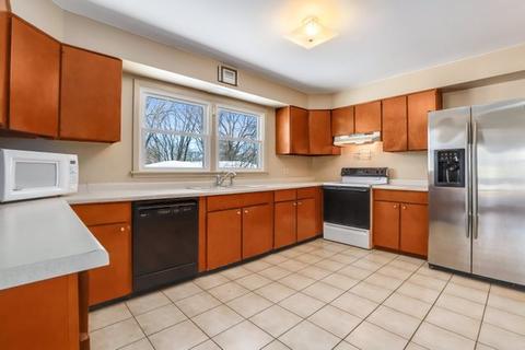 1846 Hoover Ct, Rolling Meadows, IL 60008 photo 11