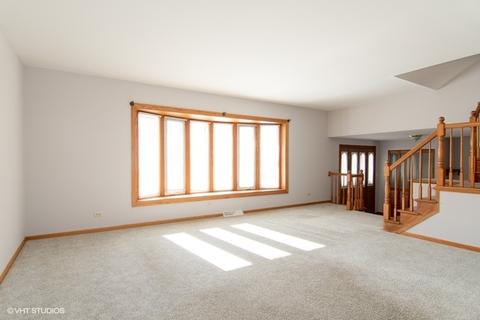 3665 N Firestone Dr, Hoffman Estates, IL 60192 photo 2