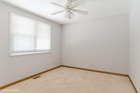 3665 N Firestone Dr, Hoffman Estates, IL 60192 photo 6