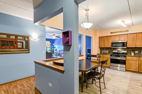 100 N Gary Ave #207, Wheaton, IL 60187 photo 4