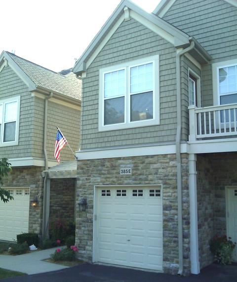 385 Sundown Ct #E, Wauconda, IL 60084 photo 2