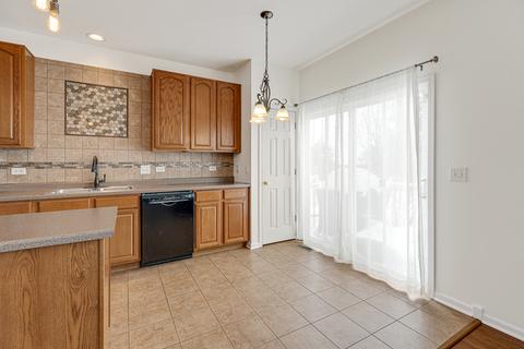 4074 Pompton Ave, Elgin, IL 60124 photo 7