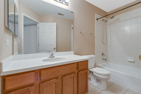 4074 Pompton Ave, Elgin, IL 60124 photo 21