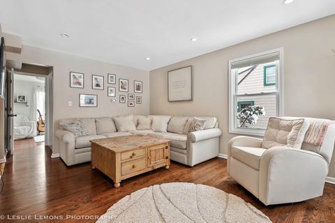 130 83rd St, Willowbrook, IL 60527 photo 4