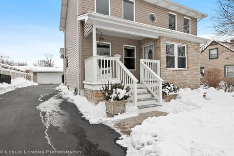 130 83rd St, Willowbrook, IL 60527 photo 2