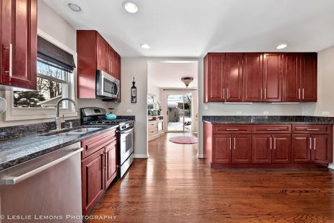 130 83rd St, Willowbrook, IL 60527 photo 11
