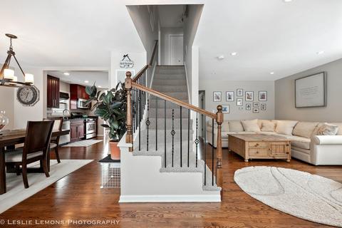 130 83rd St, Willowbrook, IL 60527 photo 3