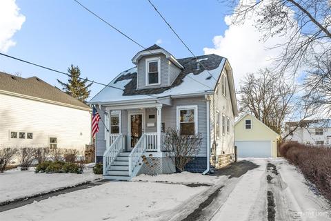 822 E Indiana St, Wheaton, IL 60187 photo 2