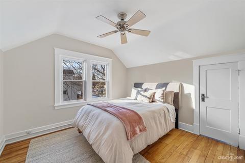 822 E Indiana St, Wheaton, IL 60187 photo 9
