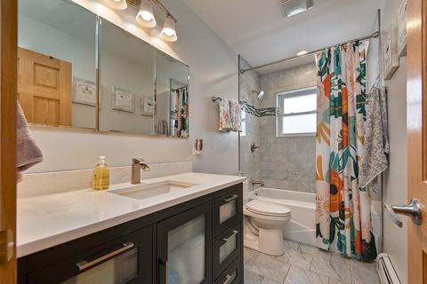 7748 S Octavia Ave, Bridgeview, IL 60455 photo 16