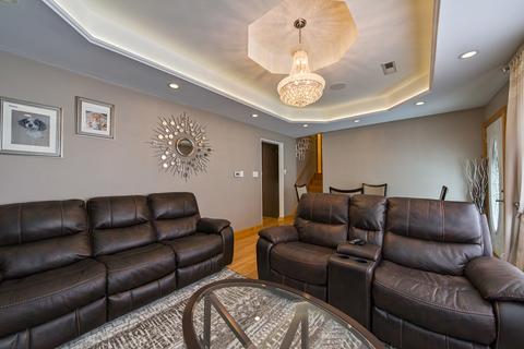 7748 S Octavia Ave, Bridgeview, IL 60455 photo 9