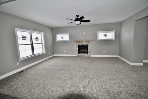 506 Raef Rd, Downs, IL 61736 photo 4
