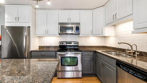 71 E Division St #604, Chicago, IL 60610 photo 8