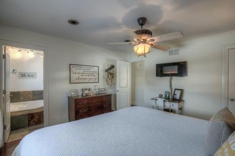 520 W Byron Ave, Addison, IL 60101 photo 7