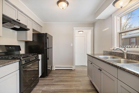 457 Hill Ave, Elgin, IL 60120 photo 3