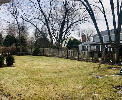 541 Hevern Dr, Wheaton, IL 60189 photo 20