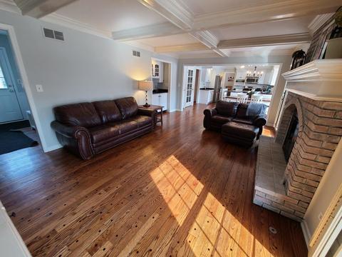 541 Hevern Dr, Wheaton, IL 60189 photo 5