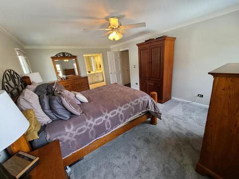 541 Hevern Dr, Wheaton, IL 60189 photo 8