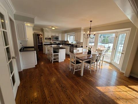 541 Hevern Dr, Wheaton, IL 60189 photo 3