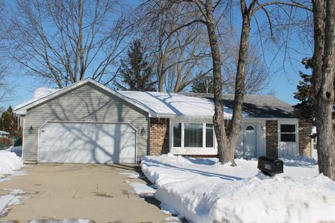 750 Hunter Dr, Roselle, IL 60172 photo 1