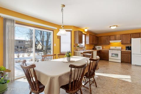 3413 W Lorient Dr, Mchenry, IL 60050 photo 3