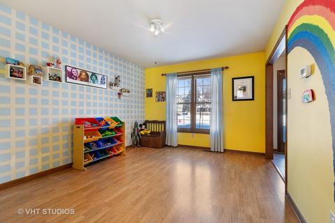 3413 W Lorient Dr, Mchenry, IL 60050 photo 5