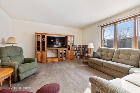 3413 W Lorient Dr, Mchenry, IL 60050 photo 2