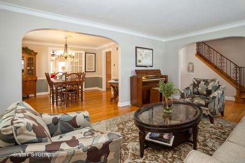 17 E Maple Ave, Roselle, IL 60172 photo 3