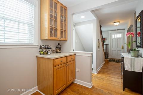 17 E Maple Ave, Roselle, IL 60172 photo 4
