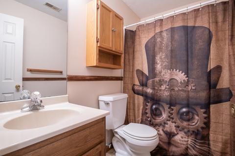 1306 Henry St, Normal, IL 61761 photo 29