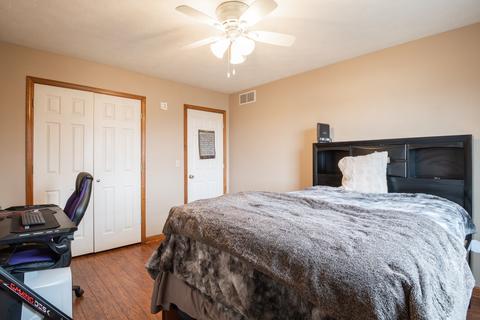 1306 Henry St, Normal, IL 61761 photo 33