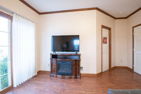 1306 Henry St, Normal, IL 61761 photo 31