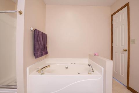 1306 Henry St, Normal, IL 61761 photo 27