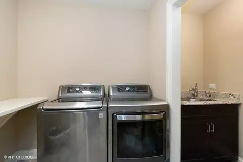 3681 Heathmoor Dr, Elgin, IL 60124 photo 25