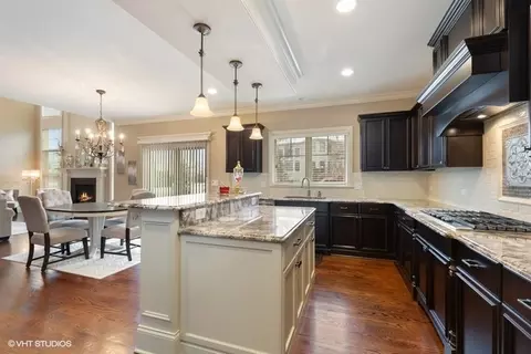 3681 Heathmoor Dr, Elgin, IL 60124 photo 7