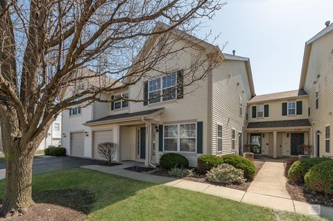 2511 Dickens Dr, Aurora, IL 60503 photo 3